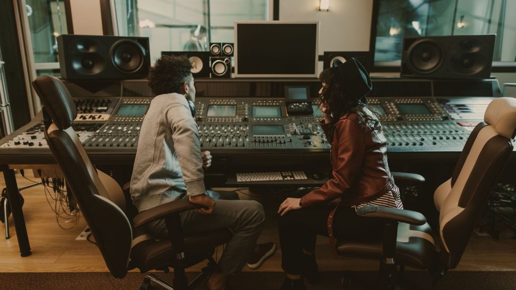 Comment échauffer sa voix avant un concert ou une séance en&nbsp;studio.